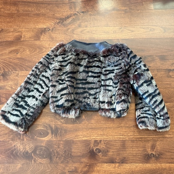 Bebe Animal Print  Fur cropped jacket - Picture 2 of 7